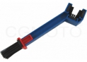 Brush cleaning chain