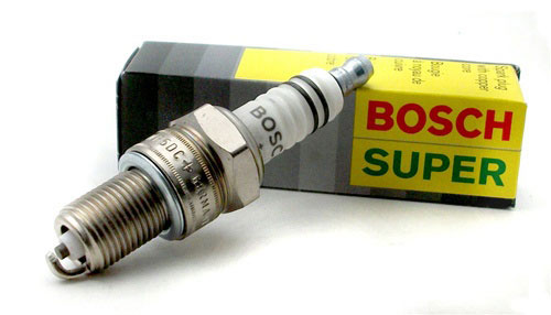 DPR8EA9 HONDA VF C SHADOW 750 1982-1983 BOUGIE NGK